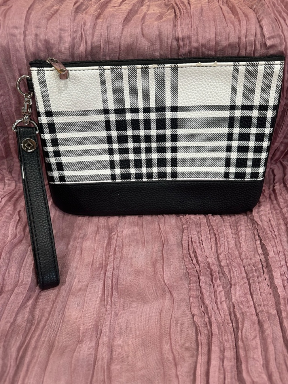 Black & White Plaid Wristlet Clutch